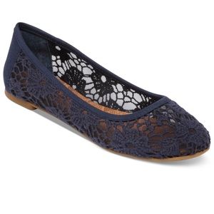 Lucky Brand Elisabeta Crochet Flats in Navy
